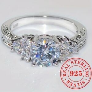 Elegant 925 sterling silver diamond wedding ring